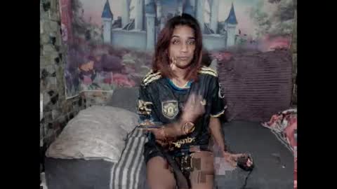 Snapshot of cherryindian694u chatting on 07-08-26, 05:23 leah is the name online show from 07-08-26, 05:23