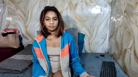 Snapshot of cherryindian694u chatting on 08-08-26, 03:47 leah is the name online show from 08-08-26, 03:47