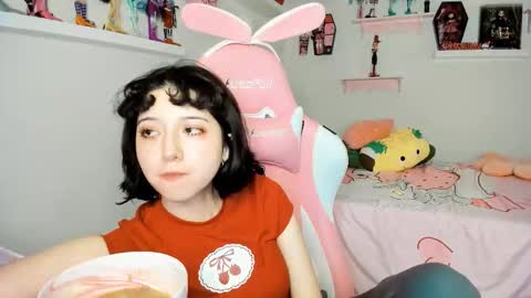 Snapshot of cherrymafer666 chatting on 11-29-25, 12:57 cherrycute666 online show from 11-29-25, 12:57