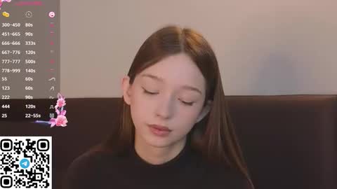 Snapshot of cherrymira chatting on 10-11-25, 06:12 Loise online show from 10-11-25, 06:12