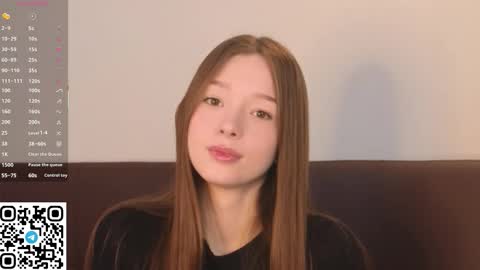 Snapshot of cherrymira chatting on 10-13-25, 06:46 Loise online show from 10-13-25, 06:46