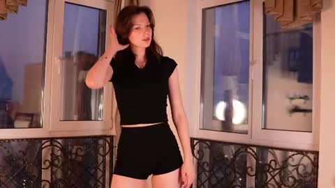 Loise online show from 06-15-26, 05:26