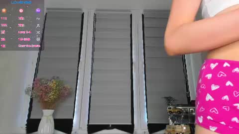 Lysia online show from 06-19-26, 03:16