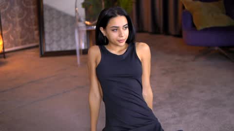 Selena online show from 01-27-25, 07:35