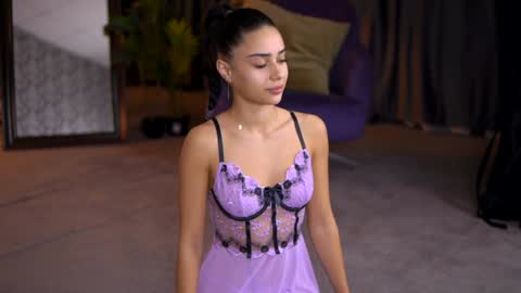 Selena online show from 02-06-25, 07:51