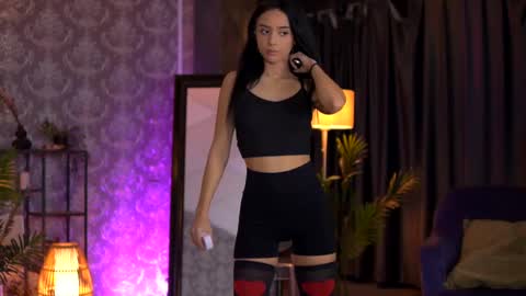 Selena online show from 02-20-25, 08:03