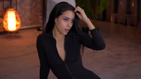 Selena online show from 03-10-25, 09:51