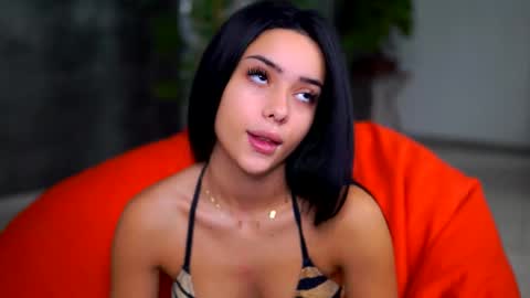 Selena online show from 10-03-25, 08:28