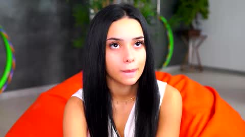 Selena online show from 10-28-25, 07:38