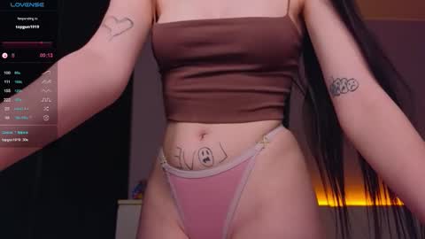 Snapshot of cherrystoun chatting on 11-13-25, 10:30 Katrine online show from 11-13-25, 10:30