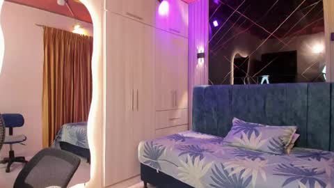 Cherry  Kathalina online show from 09-12-25, 11:10