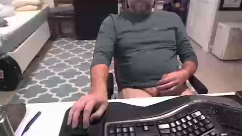 chesbayboy online show from 10-16-25, 03:13