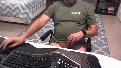 chesbayboy online show from 11-04-25, 05:28