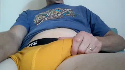 Snapshot of chevy69 chatting on 07-10-26, 08:29 chevy69 online show from 07-10-26, 08:29