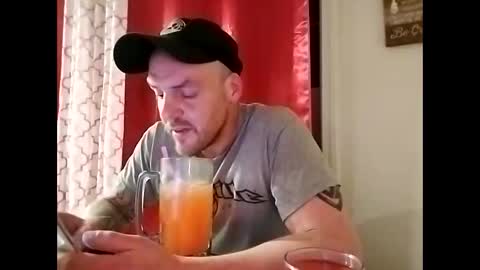 cheyrann online show from 10-23-25, 04:23