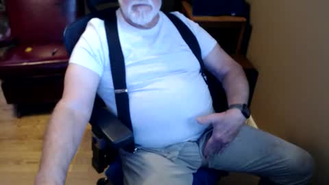 Snapshot of chgodad chatting on 11-04-25, 03:00 chgodad online show from 11-04-25, 03:00