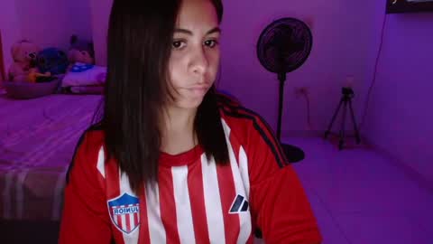 Snapshot of chiara_20 chatting on 04-24-26, 12:57 Airam online show from 04-24-26, 12:57