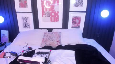 Caro  online show from 10-03-25, 11:18