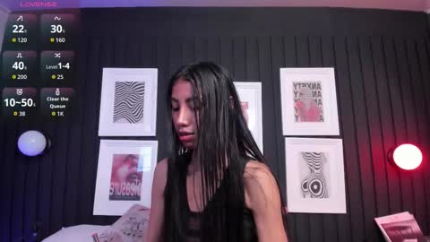 Caro  online show from 10-29-25, 11:23