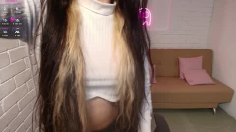 Chiara  online show from 12-23-24, 04:22