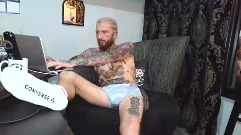 Snapshot of chiarov chatting on 04-07-26, 01:17 chiarov online show from 04-07-26, 01:17