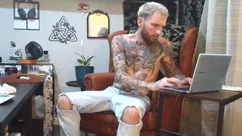 Snapshot of chiarov chatting on 04-14-26, 03:56 chiarov online show from 04-14-26, 03:56