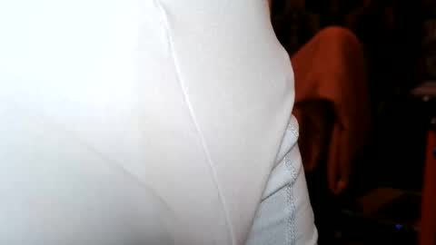 Snapshot of chiarov chatting on 04-22-26, 08:39 chiarov online show from 04-22-26, 08:39