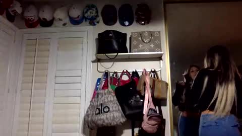 chicagobabe312 online show from 11-27-25, 03:30