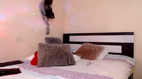 Snapshot of chikandela chatting on 05-14-26, 09:10 Valentina online show from 05-14-26, 09:10