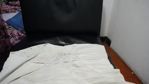 Chikys   online show from 09-14-25, 05:01