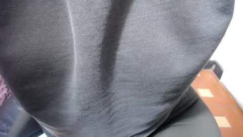 Snapshot of chiky_nastyy chatting on 11-04-25, 04:17 Chikys online show from 11-04-25, 04:17