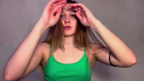 Sasha online show from 12-22-25, 05:37