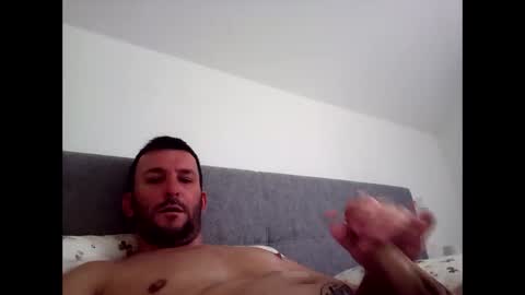 chris online show from 11-11-25, 08:03