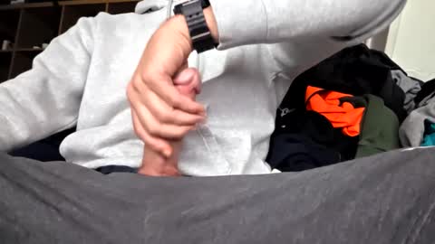 Snapshot of chillnflix chatting on 10-03-25, 11:57 chillnflix online show from 10-03-25, 11:57