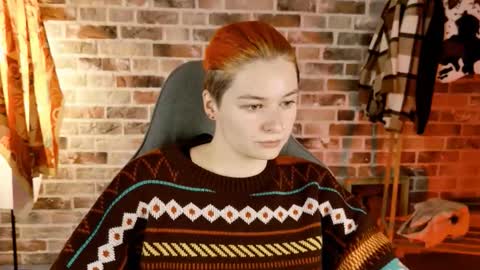 Bella online show from 10-31-25, 06:03