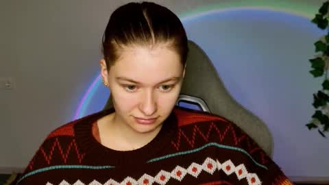 Snapshot of chillsnail_bro chatting on 02-14-26, 05:15 Bella online show from 02-14-26, 05:15