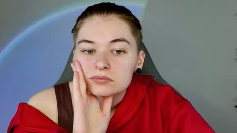 Snapshot of chillsnail_bro chatting on 02-19-26, 05:14 Bella online show from 02-19-26, 05:14