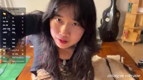 Snapshot of chiloschista chatting on 11-18-25, 08:35 judith online show from 11-18-25, 08:35