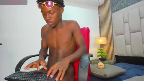 chimi88 online show from 12-30-24, 05:44