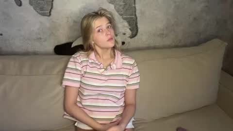 Chanelle online show from 06-11-26, 08:45
