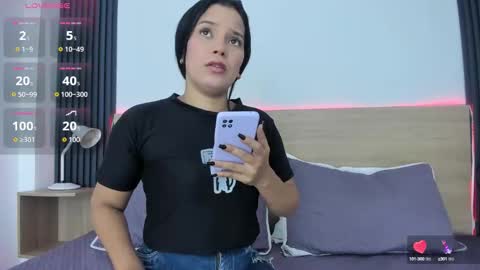 Snapshot of chiqui_milk1 chatting on 09-28-25, 12:32 Chiqui online show from 09-28-25, 12:32