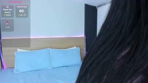 Snapshot of chiqui_milk1 chatting on 10-06-25, 07:00 Chiqui online show from 10-06-25, 07:00