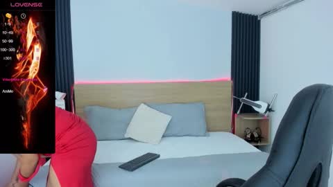 Snapshot of chiqui_milk1 chatting on 11-24-25, 07:02 Chiqui online show from 11-24-25, 07:02