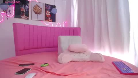 sophia online show from 01-29-25, 01:49