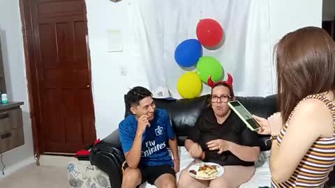 Snapshot of chiquitahot69 chatting on 12-16-25, 12:48 chiquitahot69 online show from 12-16-25, 12:48