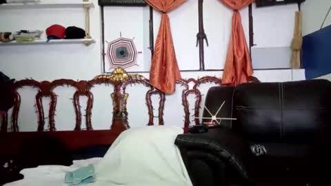 Snapshot of chispahot69 chatting on 11-22-25, 10:25 chispahot69 online show from 11-22-25, 10:25