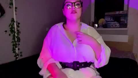 Lily online show from 02-04-26, 04:02