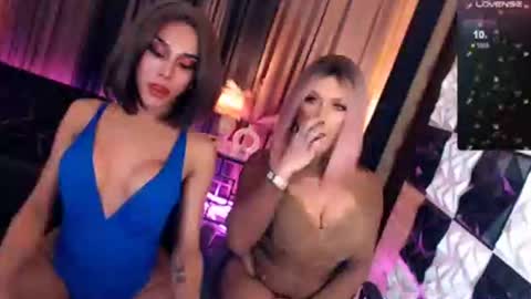 Snapshot of chixfranching chatting on 10-16-25, 08:21 Franching Lee online show from 10-16-25, 08:21