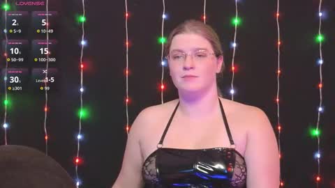 chjecouple online show from 12-23-25, 02:20