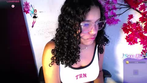 Snapshot of chleo_rosse chatting on 05-13-26, 12:24 chleo_rosse online show from 05-13-26, 12:24